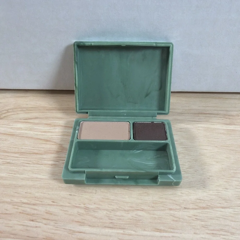 NEW CLINIQUE Eye Defining Eyeshadow Liner Duo Cashew .04 Oz. Travel Size
